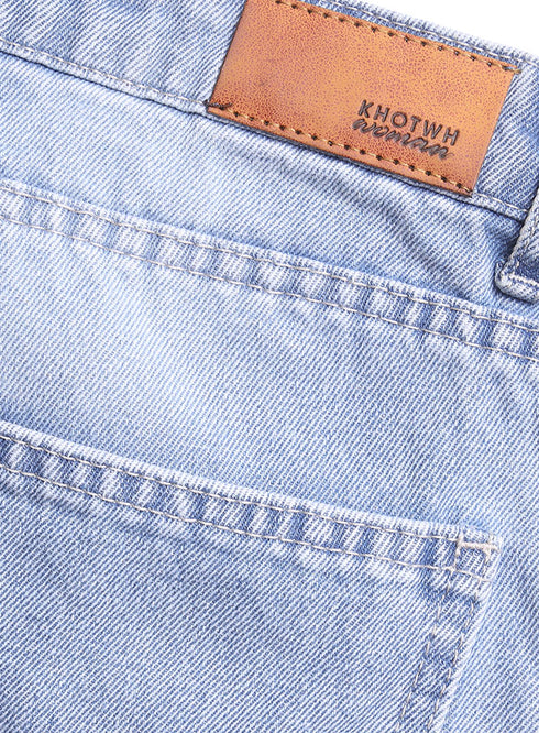 Design 10 Mom-Fit Jeans