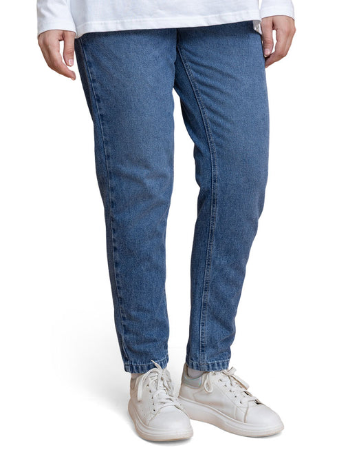 Design 8 Mom-Fit Jeans