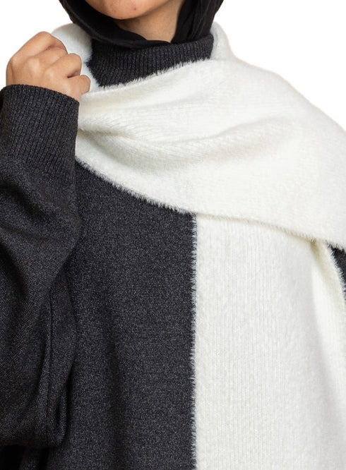 Off - White Fluffy Scarf - Khotwh