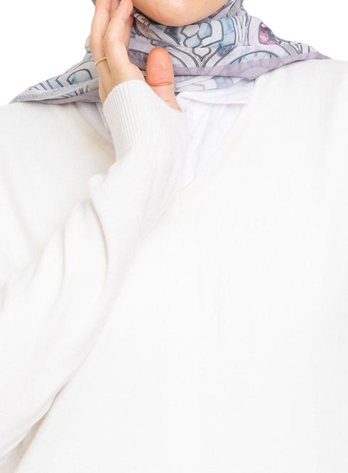 Off - White V - Neck Knit Pullover - Khotwh